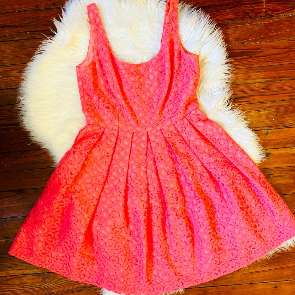 Adorable Donna Morgan Vintage Style Pink Party Dress. 
Size 4 🎀